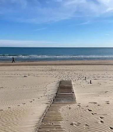 Comoda Casa A 20 Pasos De La Playa Apartamento
